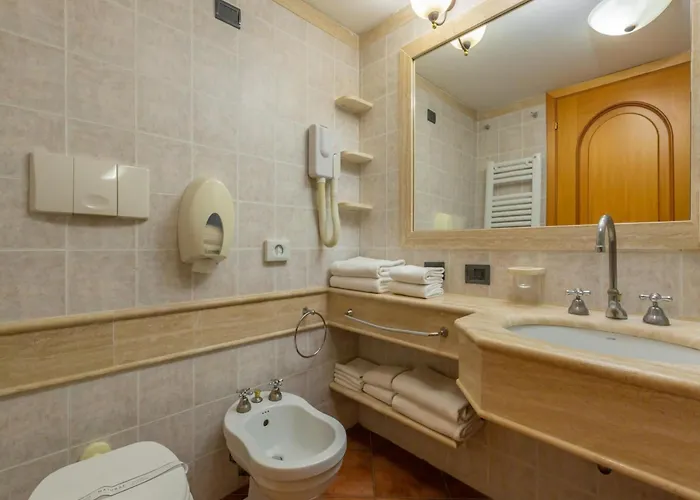 Apartament Elite Near And Tivoli