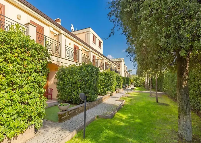 Apartment Elite Near And Tivoli *